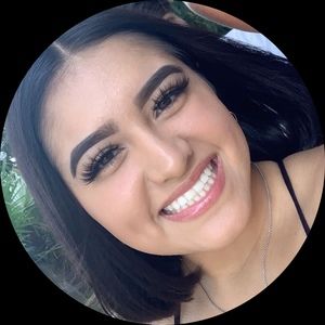 Meet your Posher, Kayla